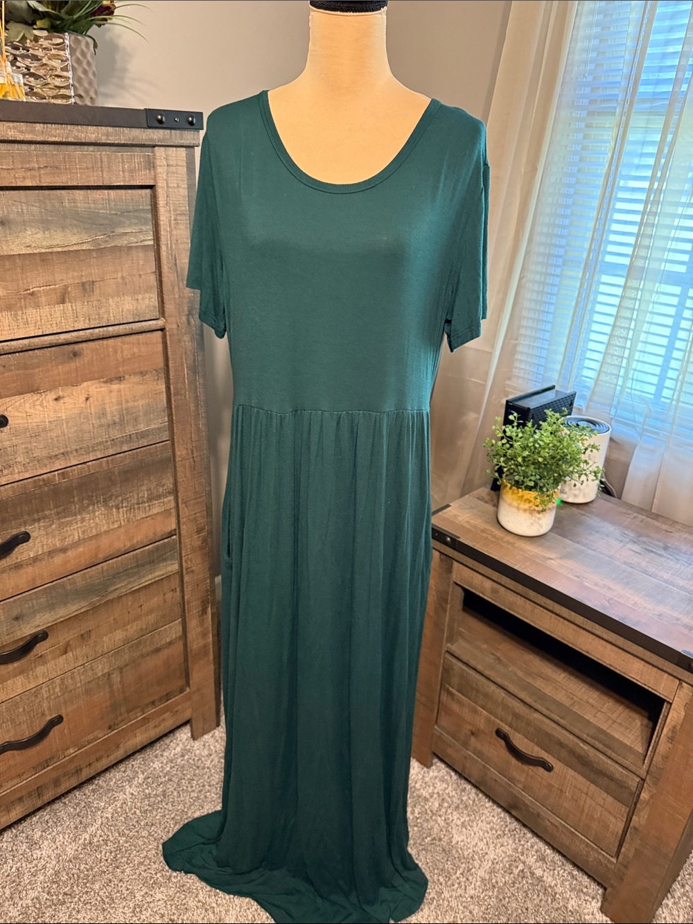 Scoop Neck Maxi Dress in Deep Teal
